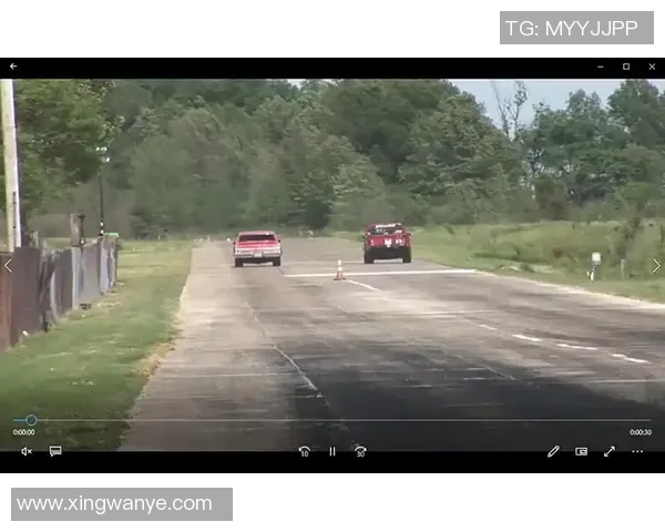 成都与重庆足球队速度对决赛后分析与战术反思 成都与重庆足球队速度对决赛后分析与战术反思